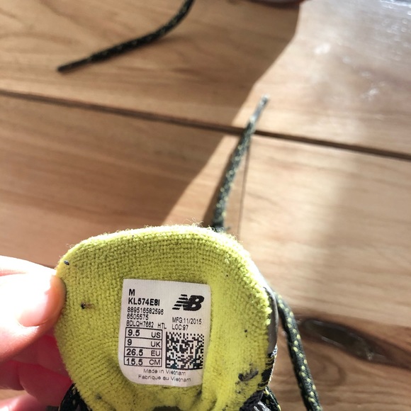 Toddler boys 9.5 new balance shoes - Picture 4 of 4